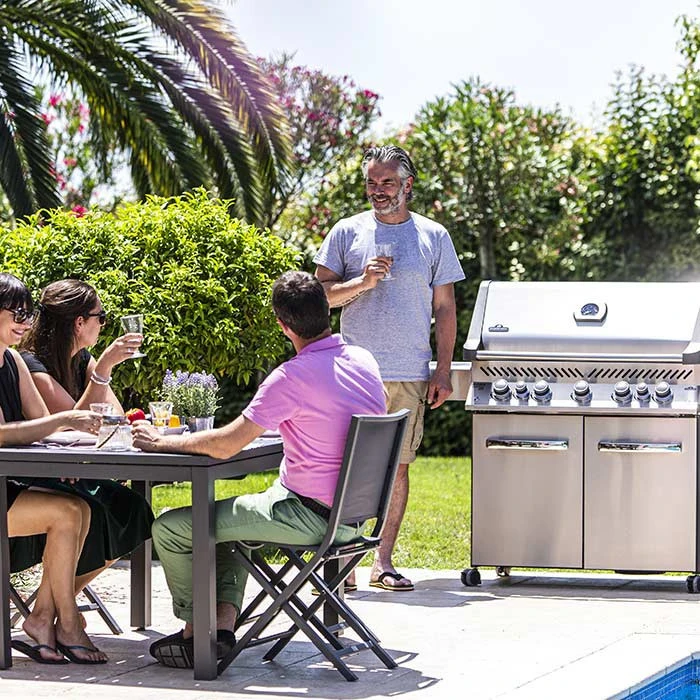 Pack Barbecue à Gaz Napoleon PRESTIGE 665 RSIB + Plancha Et Brosse 8 Pack Barbecue à Gaz Napoleon PRESTIGE 665 RSIB + Plancha Et Brosse – Image 8