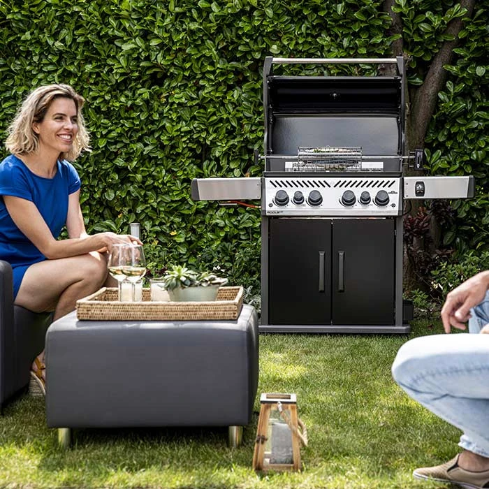 Barbecue à Gaz Napoleon ROGUE 525 SIB Édition Spéciale Noir 3 Barbecue à Gaz Napoleon ROGUE 525 SIB Édition Spéciale Noir – Image 3