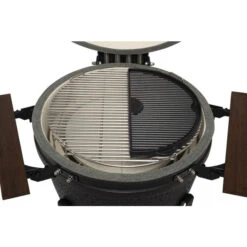 Plaque En Fonte Réversible Demi-lune Pour Kamado The Bastard Large 5 Plaque En Fonte Réversible Demi-lune Pour Kamado The Bastard Large -Barbecues Boutique bb554 plaque fonte demi lune kamado the bastard large ambiance