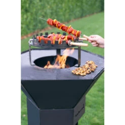 Porte-brochettes Dynamic Centre Pour Brasero Barbecook Nestor -Barbecues Boutique bc acc 7455 porte brochettes dynamic brasero barbecook nestor ambiance 2