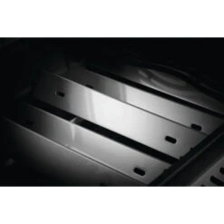 Barbecue à Gaz Napoleon Rogue 425 + Réchaud + Rôtissoire Incluse -Barbecues Boutique rb425rsbpk 1 fr a barbecue gaz napoleon rogue 425 rechaud rotissoire caches